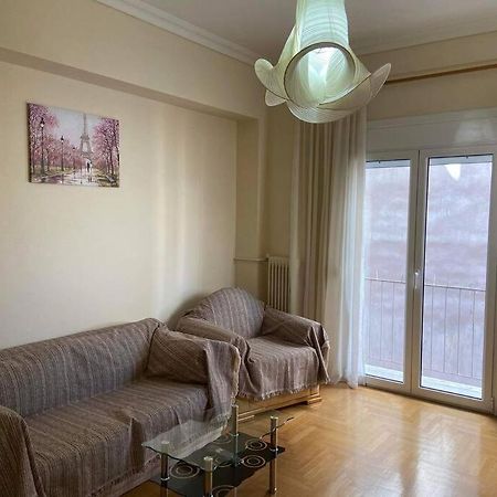 Cozy Apartment In The Heart Of เอเธนส์ ภายนอก รูปภาพ