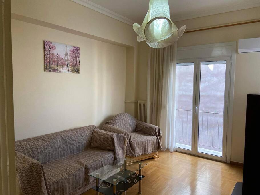 Cozy Apartment In The Heart Of เอเธนส์ ภายนอก รูปภาพ
